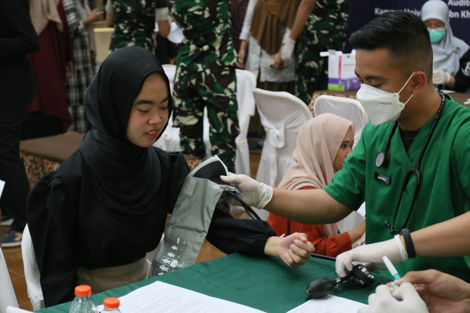 Mahasiswa STIKes Istara menjaga kesehatan dengan pola makan seimbang dan olahraga