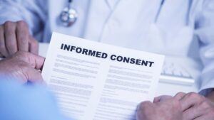 Dokumen informed consent sebagai persetujuan tindakan medis yang diberikan setelah pasien menerima penjelasan lengkap