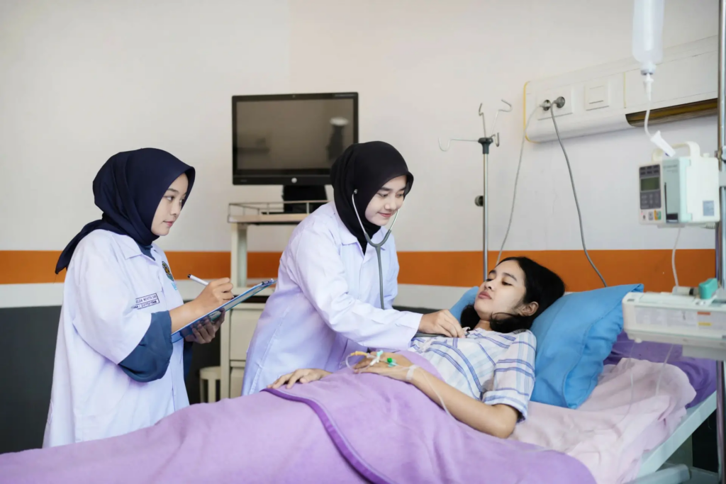 image-21-1024x683 Studi Lanjut: Peluang Studi Lanjut bagi Lulusan Program Studi Keperawatan