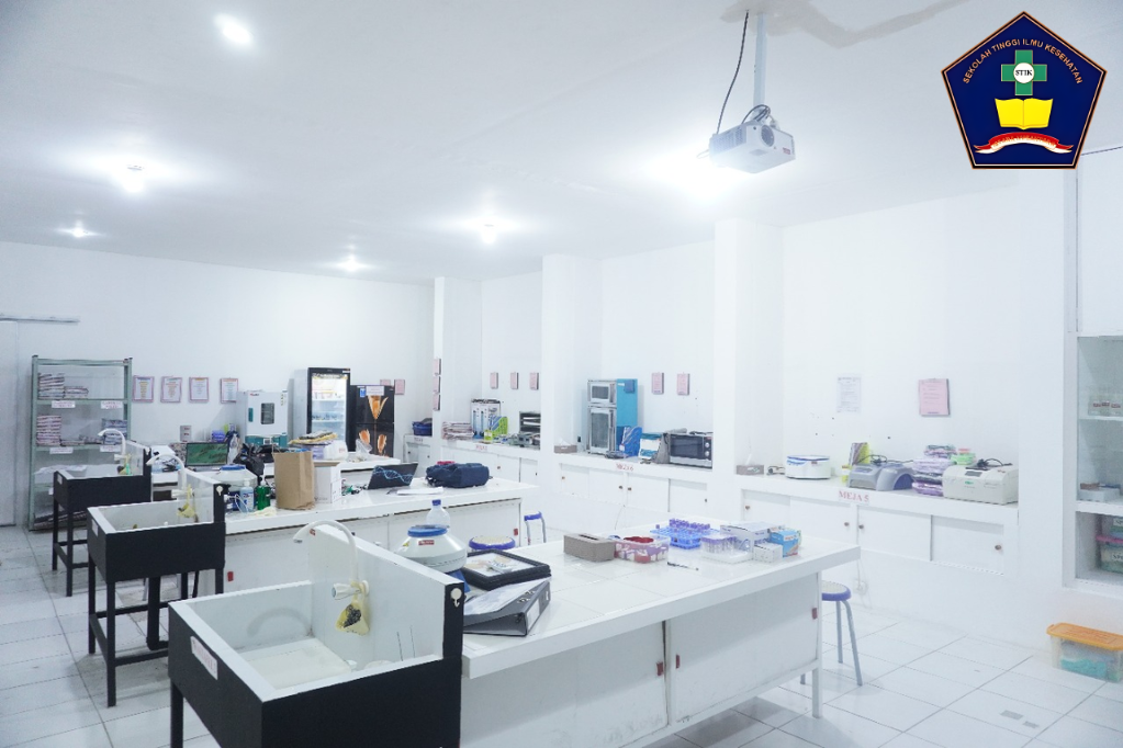 Ruang Praktikum: Ruang Praktikum sebagai Sarana Pembelajaran Mahasiswa STIKES