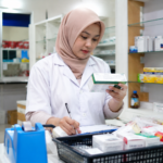 karir lulusan D3 Farmasi di rumah sakit apotek dan industri farmasi 2026