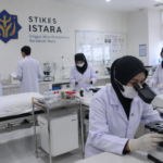 Laboratorium Modern STIKES: 5 Fasilitas Penunjang Kompetensi Mahasiswa Kesehatan Terbaik