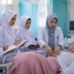 prospek karir D4 Kebidanan peluang kerja dan gaji 2026