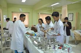 image-42 Laboratorium Modern STIKES: 5 Fasilitas Penunjang Kompetensi Mahasiswa Kesehatan