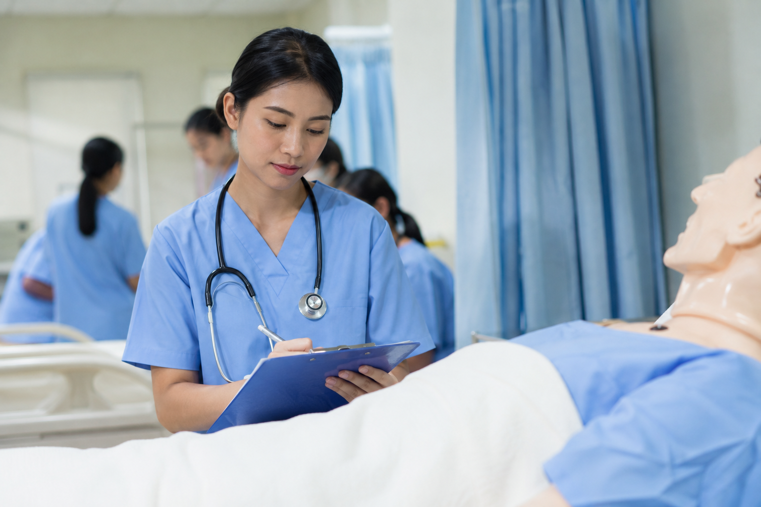 Mahasiswa Profesi Ners menjalani praktik klinik setelah menyelesaikan S1 Keperawatan